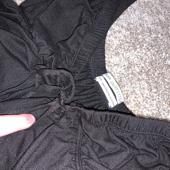 Urban outfitters black tie front cropped top size small - Picture 3 of 5